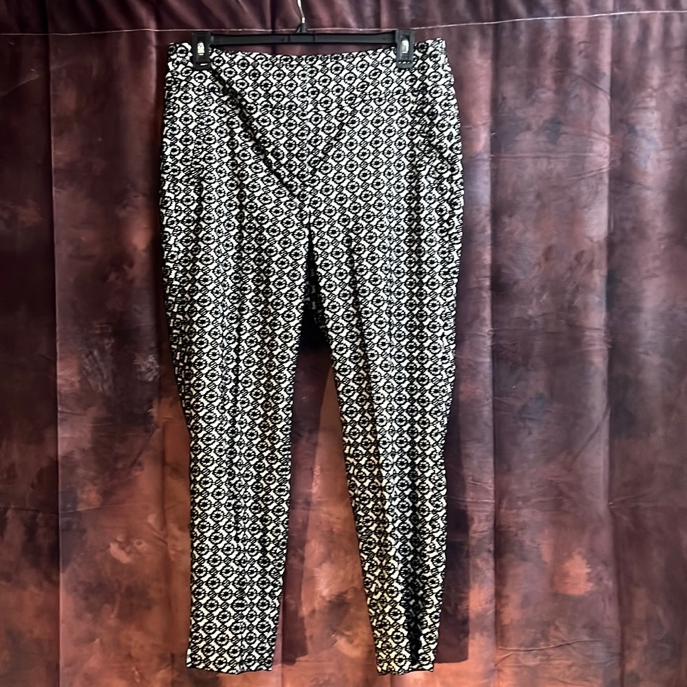 EUC black and white tapestry pant